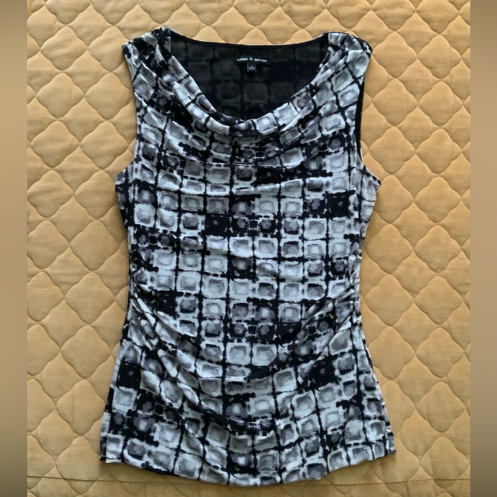 Cable & Gauge Black and White sleeveless Top